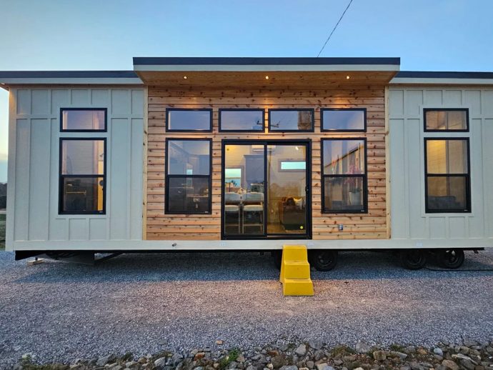 This Tiny House Spreads Out Like an Apartment and Lives Like One Too