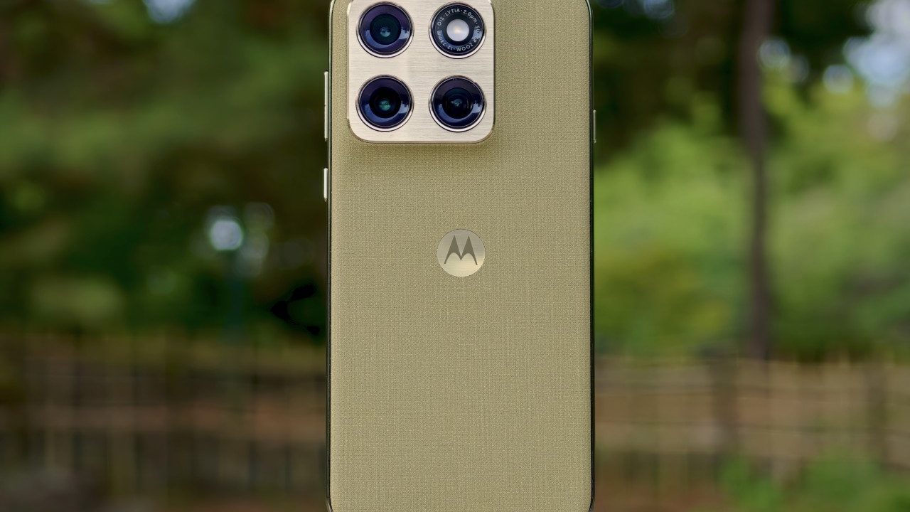 Motorola Edge (2026) Review: Beautiful, Brilliant, and an Acquired