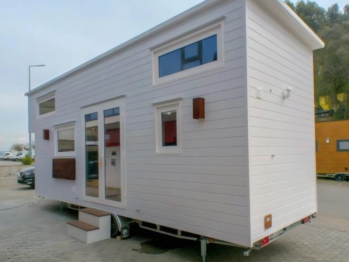 This Tiny House Under 36 Square Meters Sleeps Six — and Looks Incredible Doing It