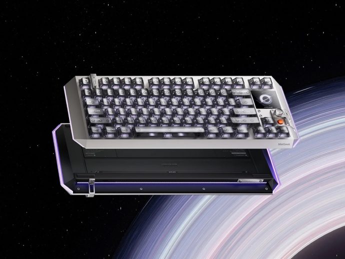 You Stopped Seeing Your Desk. These 7 Objects Finally Change That