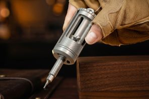 This Revolver-Style Titanium Driver’s Fidgety Design Is Both Eye and Hand Candy