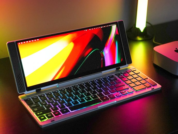 The 5 Best Travel Tech Gadgets That Fit in Your Laptop Bag But Replace Your Entire Home Office