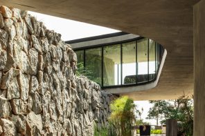 Tetro Arquitetura’s Xingu House Turns a Complex Brazilian Hillside Into Something Extraordinary