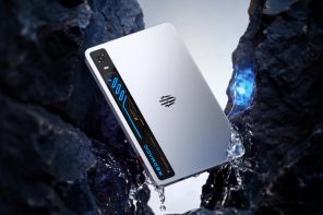 An iPad-Sized Gaming Tablet With Its Own Liquid Cooling System: RedMagic Astra 2