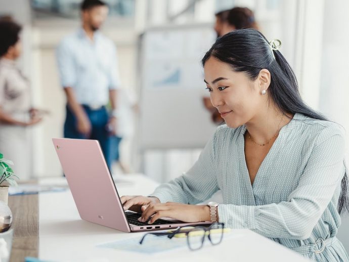 At $270, ASUS’s New Chromebook Has No Business Being This Good