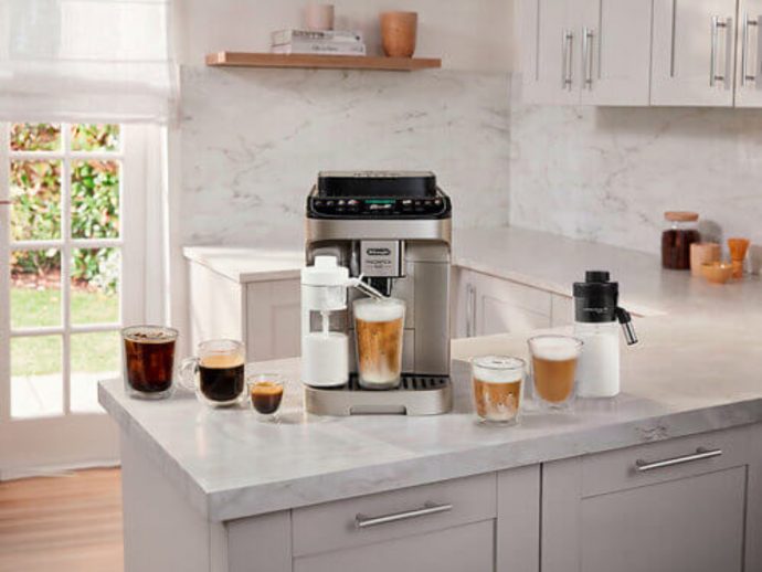 De’Longhi Just Solved the Hot vs. Cold Coffee Problem