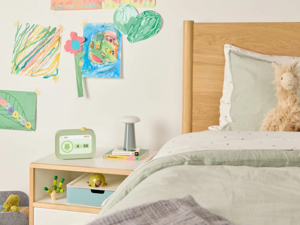 Kids’ Tech Has a Screen Problem: This $139 Button Is the Fix - Yanko Design