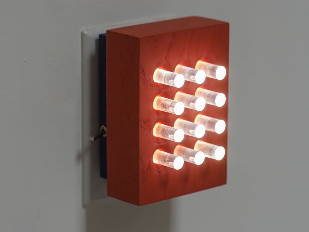 yankodesign.com - Ida Torres - Ovuud's Reactor Is the Nightlight Designers Actually Want