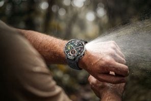 Rogbid SpinR is a rugged, budget-friendly smartwatch with optical scroll wheel for navigation