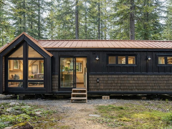 This 492-Square-Foot Canadian Tiny Home Has a Mud Room, a Bathtub, and Zero Apologies