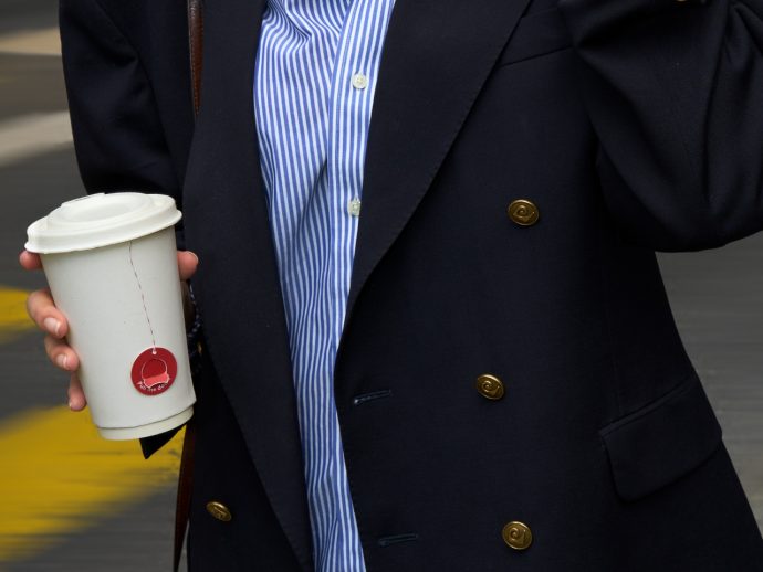 This Tea Takeaway Cup Fixes The Bitter Oversteeped Tea Problem Beautifully