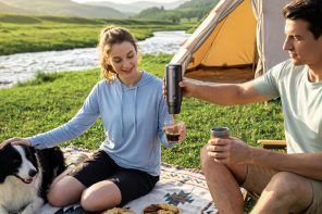 A $150 Portable Espresso Machine That Heats Its Own Water in 135 Seconds