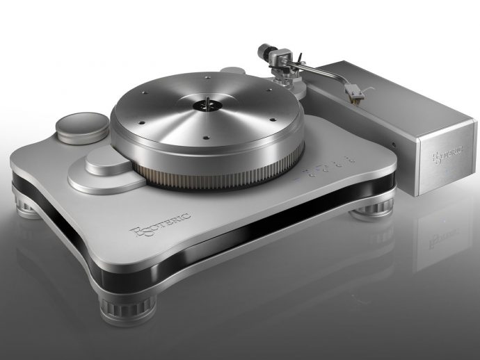 Esoteric T-01 turntable uses magnetic drive to eliminate mechanical contact