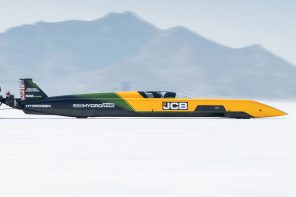 JCB Hydromax sets a new hydrogen land speed record at 406.320 mph