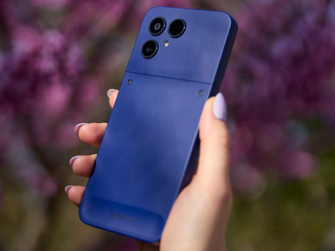 Most Phones Last 3 Years, This $650 Fairphone 6+ Is Built for 8