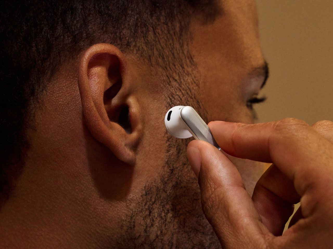 Plaud One AI Earbuds remember and summarize your conversations so you can focus on the work