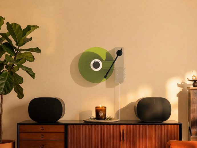 Ruka Studio’s TD-1 Vertical Turntable Turns Your Vinyl Collection Into Stunning Part of Your Room
