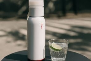 This 32oz Bottle Carbonates Your Water in 3 Seconds, Wherever You Are
