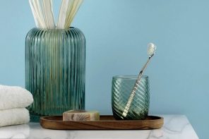 This Surgical-Steel Toothbrush Was Never Meant to Be Thrown Away