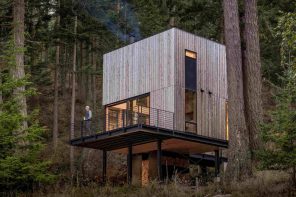 A Suspended Walkway Leads to This Tiny Cabin Overlooking the Salish Sea