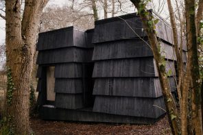 A Woodland Cabin Where the Forest Floor Becomes the Ceiling