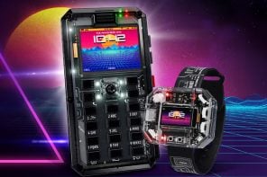 MAKERphone 2.0 Assembles Like LEGO, Calls Like a Real 4G Phone