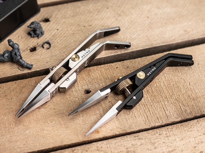 MetMo turned a 1912 mechanism into the perfect hands-free tweezers for hobbyists and craftsmen