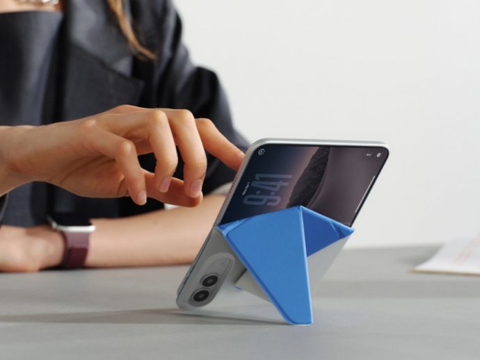 This 2.58oz MOFT Case Guards, Props, and Grips an iPhone Duo at Once