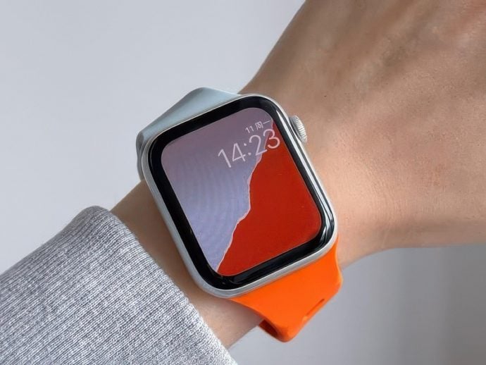Genius ‘Tilted’ Apple Watch Band Makes The Entire Experience 10x More Ergonomic