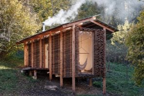 A Tiny Forest Sauna Makes Room for Rest Without Major Excavation
