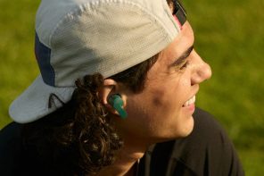 Fairbuds 2 Earbuds Let You Swap Worn Batteries Instead of Buying a New Pair