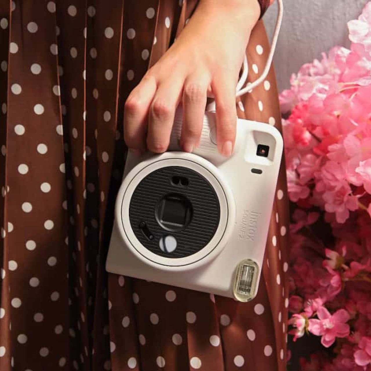 Fujifilm’s Instax SQUARE 2 Adds Color Filters Without an App