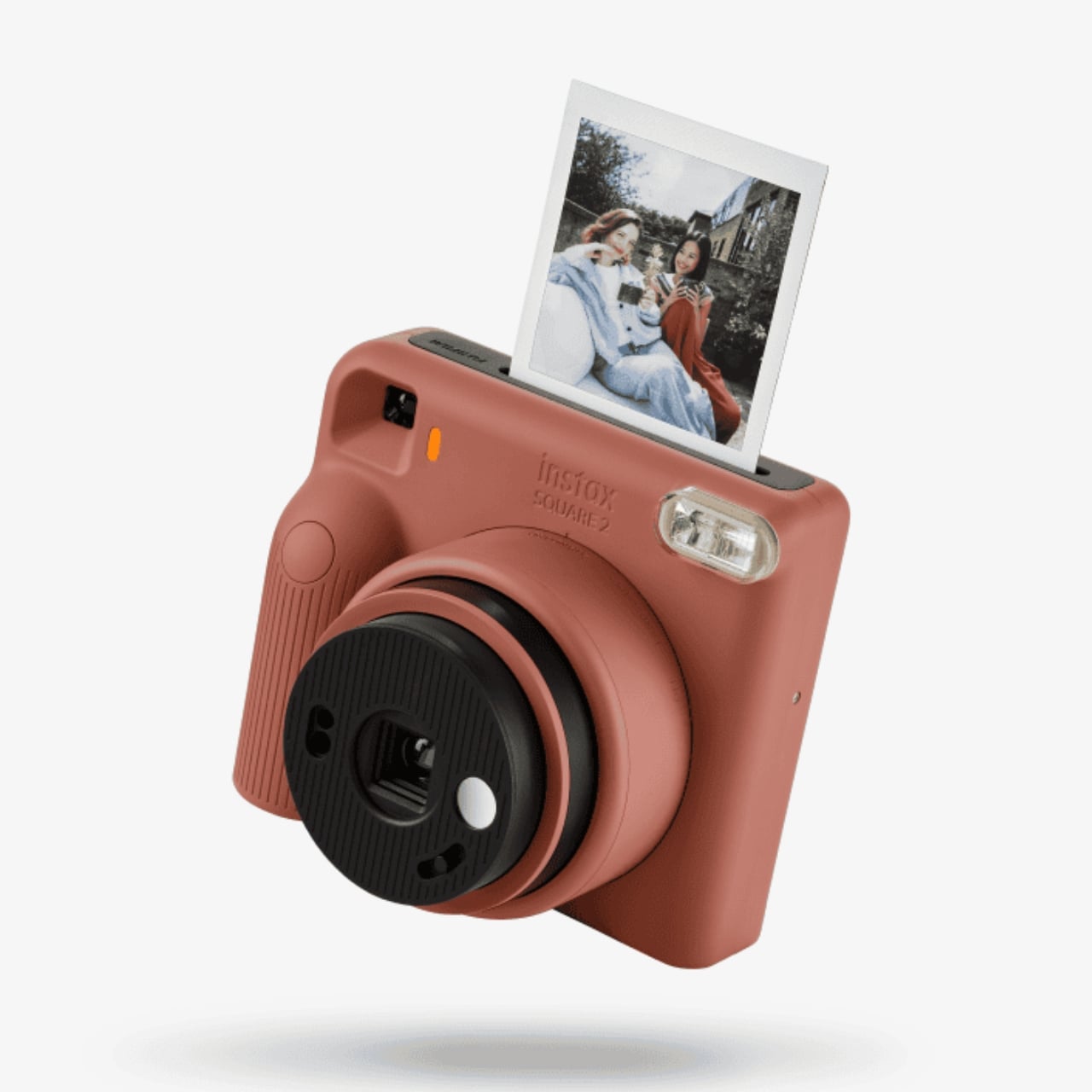 Fujifilm’s Instax SQUARE 2 Adds Color Filters Without an App