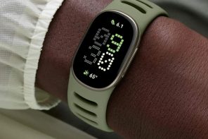 Google Fitbit Edge lets an aging battery be replaced instead of the tracker