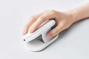 Logitech Pebble Up mouse transforms into a vertical configuration for power users