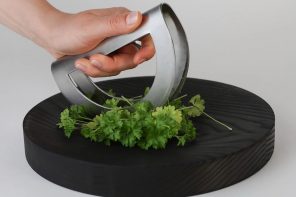 NUO Pairs a Rocking Knife With a Board That Actually Guides It