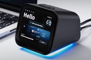 This AI Assistant Looks Like a Tiny Monitor but Actually Operates Your Computer
