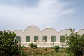This Spanish Home Uses Curved Roofs and Cork Walls to Stay Naturally Cool